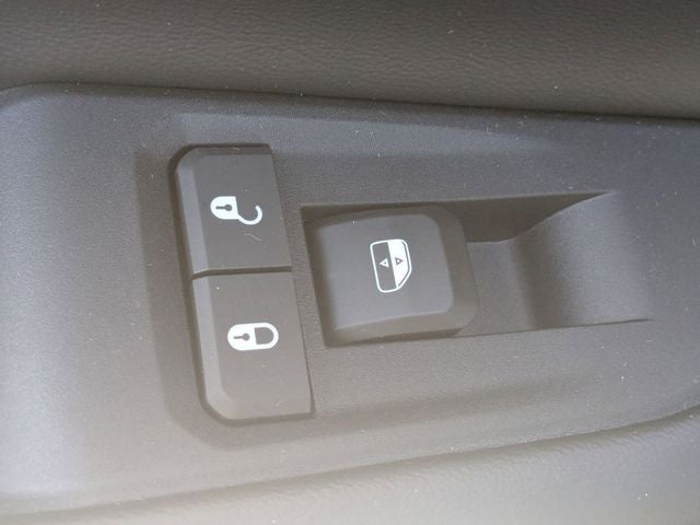 2025 Jeep Grand Cherokee GRAND CHEROKEE LAREDO X 4X2