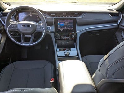 2025 Jeep Grand Cherokee GRAND CHEROKEE LAREDO X 4X2