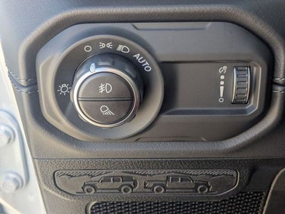 2026 Jeep Gladiator GLADIATOR SAHARA 4X4