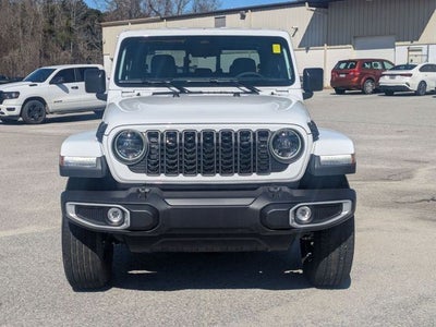 2026 Jeep Gladiator GLADIATOR SAHARA 4X4