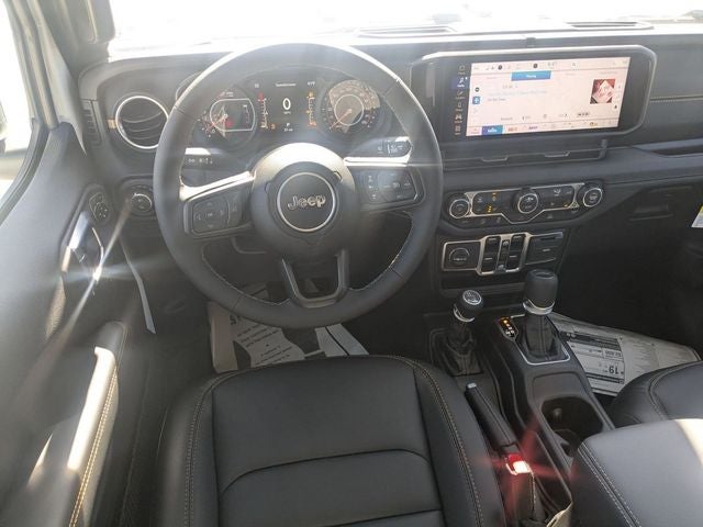 2026 Jeep Gladiator GLADIATOR SAHARA 4X4