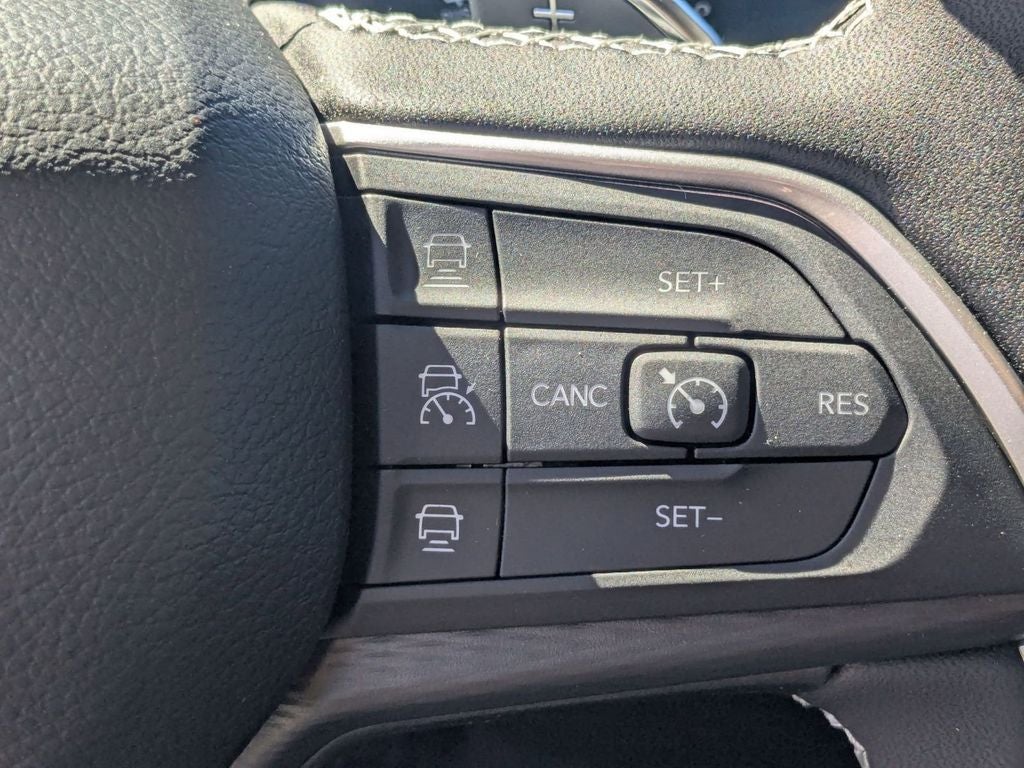 2025 Jeep Grand Cherokee GRAND CHEROKEE LAREDO X 4X2