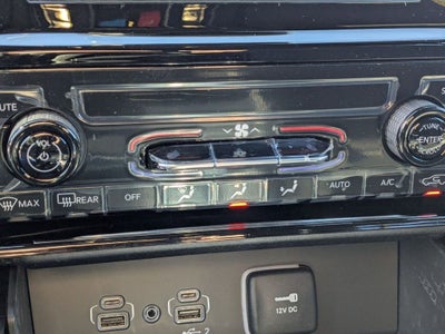 2025 Jeep Grand Cherokee GRAND CHEROKEE LAREDO X 4X2