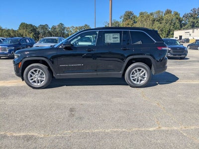 2025 Jeep Grand Cherokee GRAND CHEROKEE LAREDO X 4X2