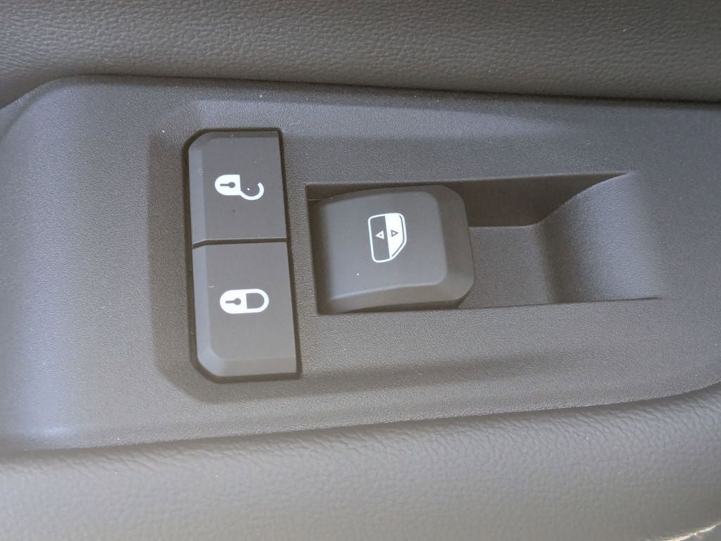 2025 Jeep Grand Cherokee GRAND CHEROKEE LAREDO X 4X2