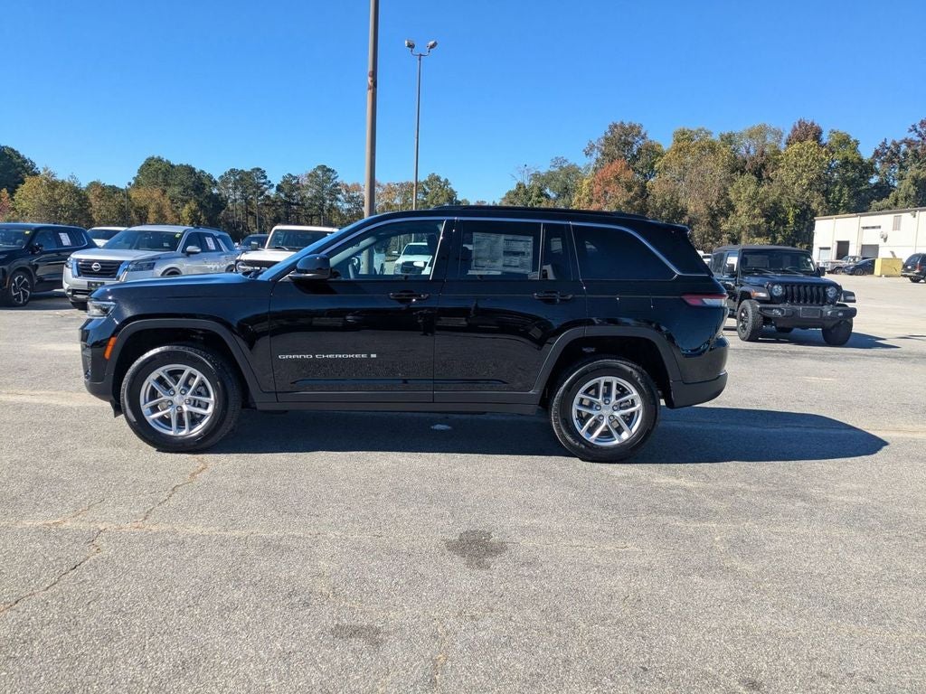 2025 Jeep Grand Cherokee GRAND CHEROKEE LAREDO X 4X2