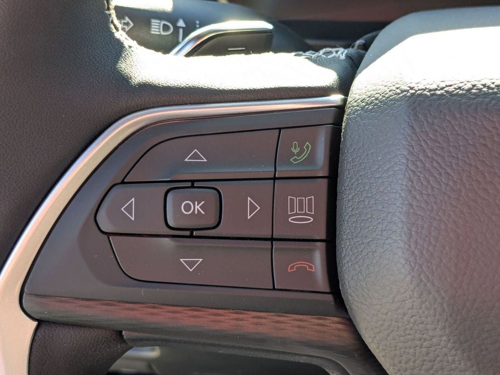 2025 Jeep Grand Cherokee GRAND CHEROKEE LAREDO X 4X2