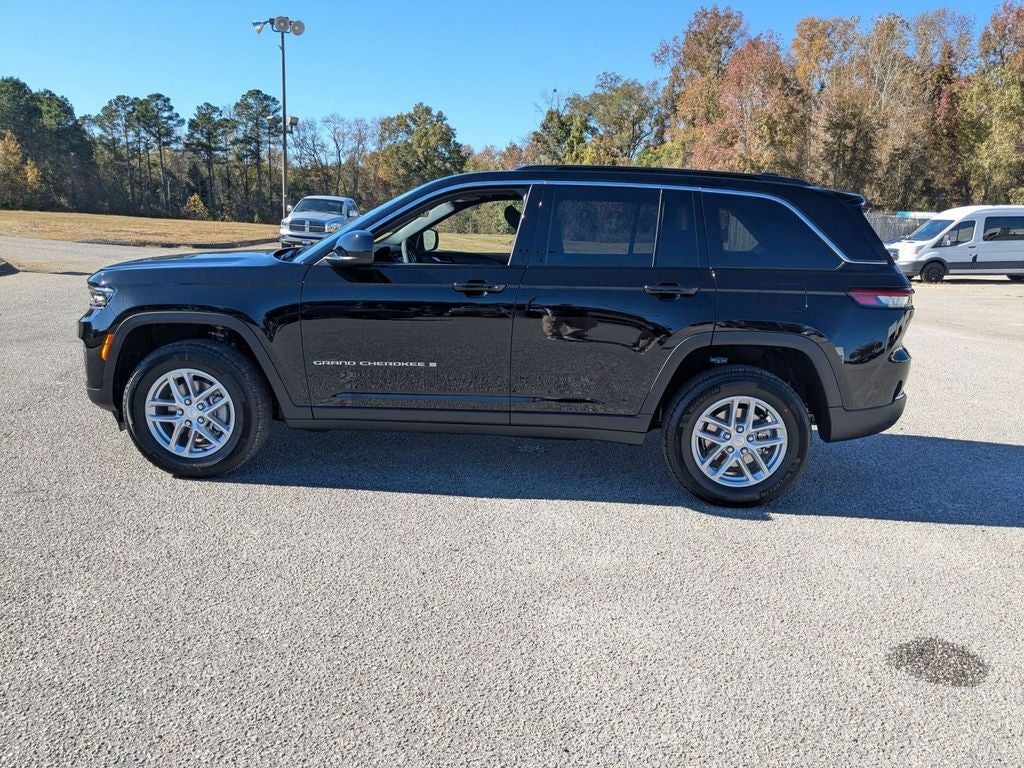 2025 Jeep Grand Cherokee GRAND CHEROKEE LAREDO X 4X2