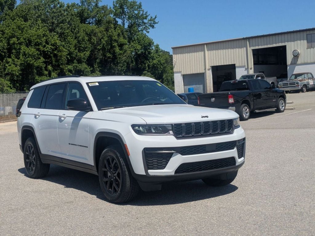 2026 Jeep Grand Cherokee GRAND CHEROKEE L LAREDO ALTITUDE 4X2