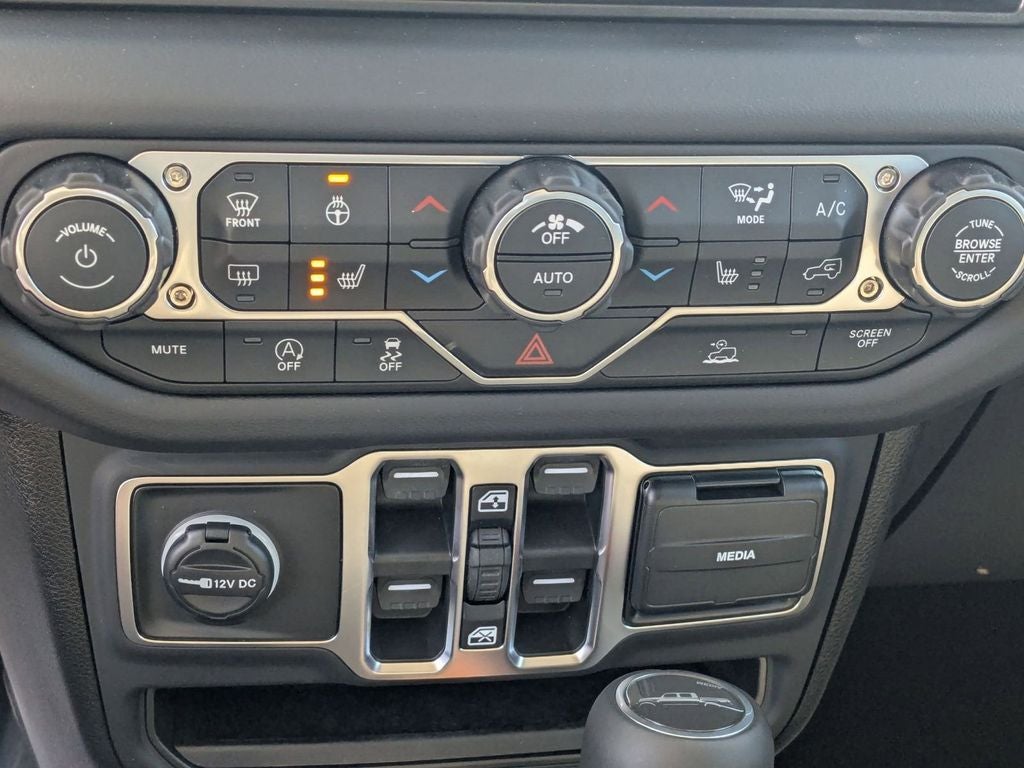 2026 Jeep Gladiator GLADIATOR SAHARA 4X4