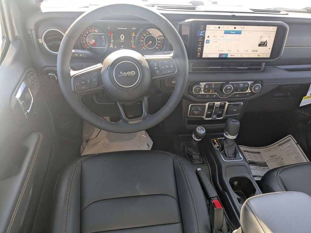 2026 Jeep Gladiator GLADIATOR SAHARA 4X4