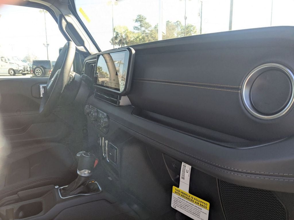 2026 Jeep Gladiator GLADIATOR SAHARA 4X4