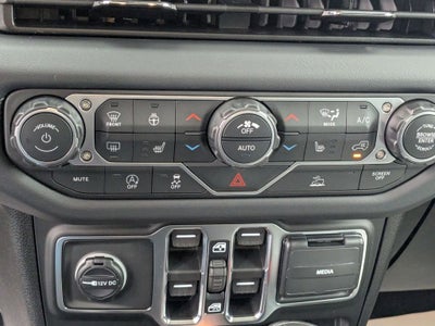 2026 Jeep Gladiator GLADIATOR SAHARA 4X4