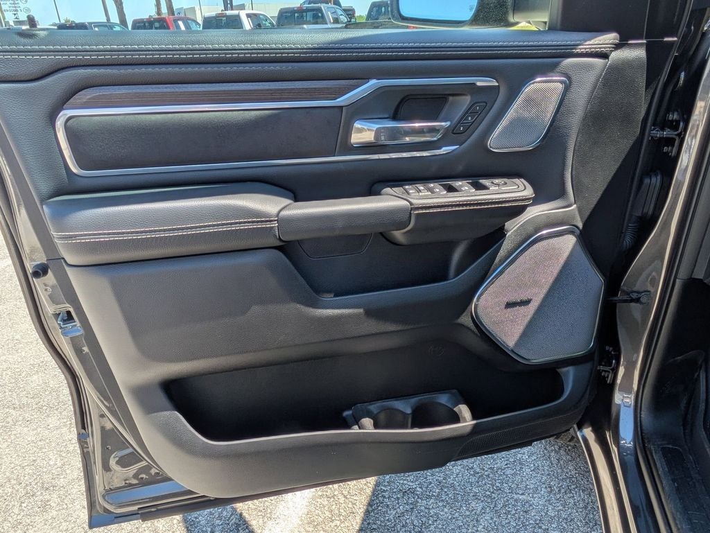 2025 RAM Ram 1500 RAM 1500 LARAMIE CREW CAB 4X4 5'7' BOX