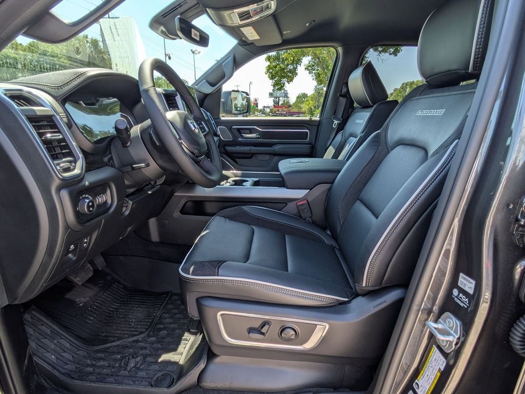 2025 RAM Ram 1500 RAM 1500 LARAMIE CREW CAB 4X4 5'7' BOX