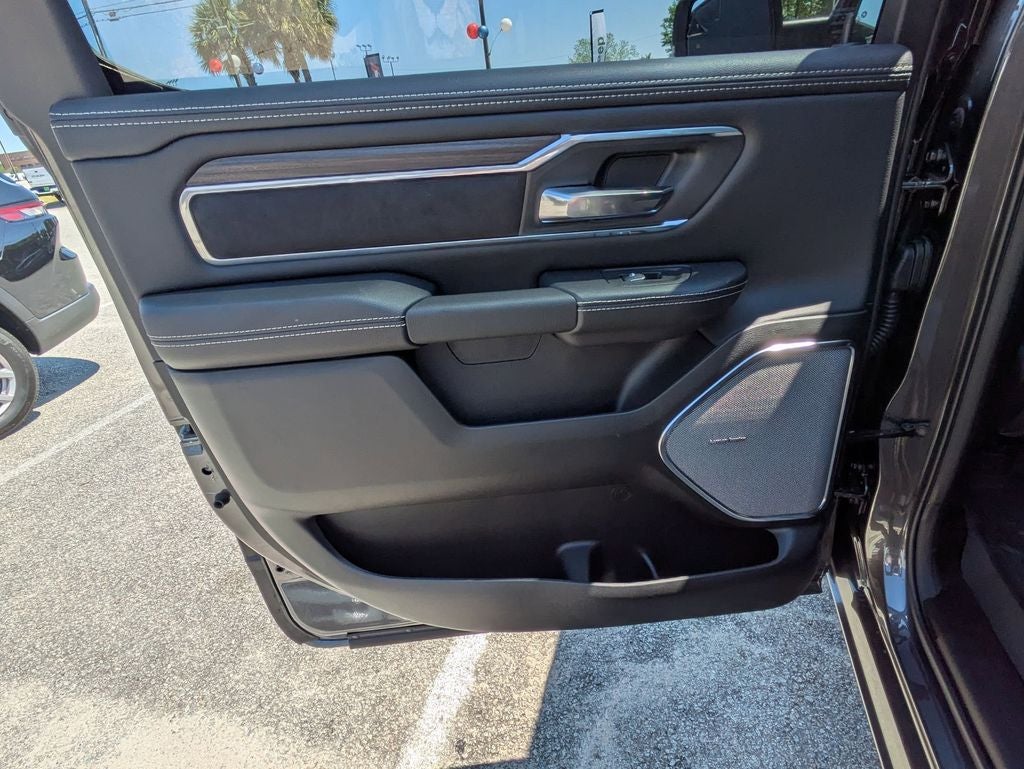 2025 RAM Ram 1500 RAM 1500 LARAMIE CREW CAB 4X4 5'7' BOX