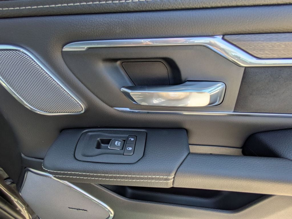 2025 RAM Ram 1500 RAM 1500 LARAMIE CREW CAB 4X4 5'7' BOX