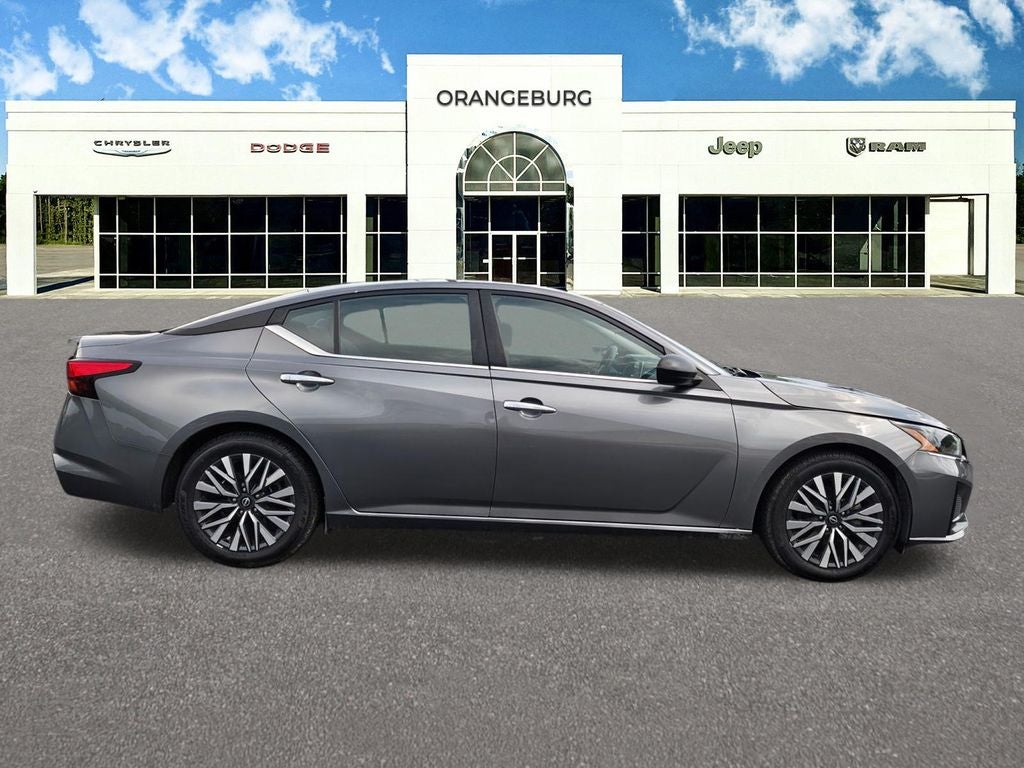 2024 Nissan Altima SV FWD