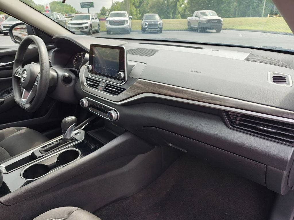 2024 Nissan Altima SV FWD