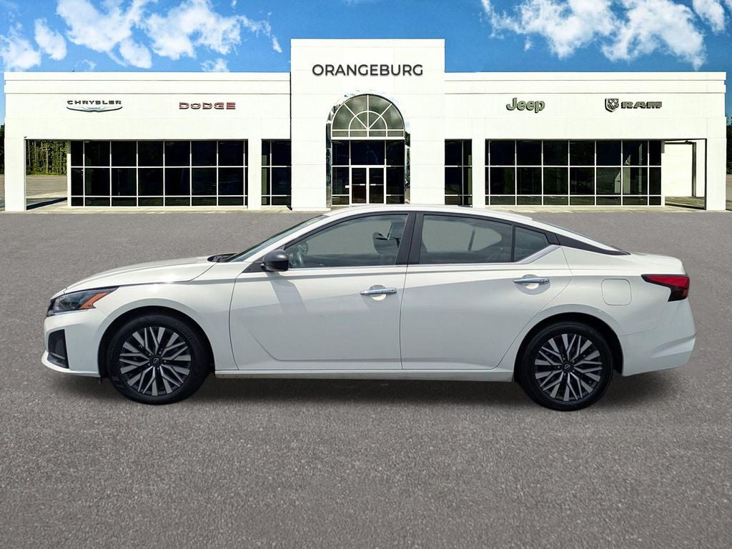 2025 Nissan Altima SV FWD