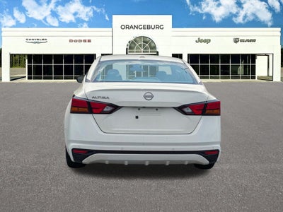 2025 Nissan Altima SV FWD