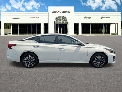 2025 Nissan Altima SV FWD