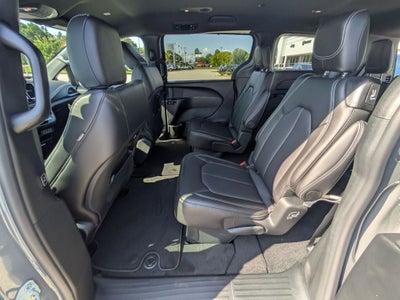 2025 Chrysler Pacifica PACIFICA SELECT