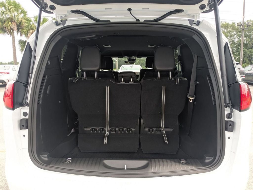 2026 Chrysler Voyager VOYAGER LX