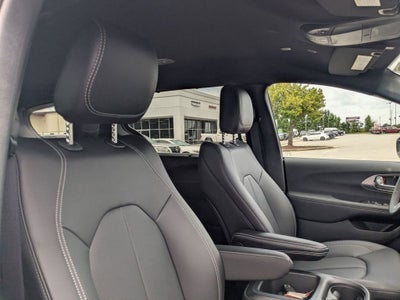 2026 Chrysler Voyager VOYAGER LX
