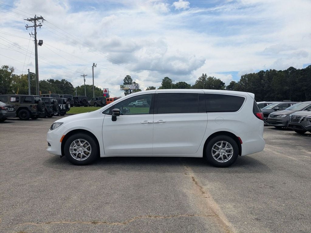 2026 Chrysler Voyager VOYAGER LX