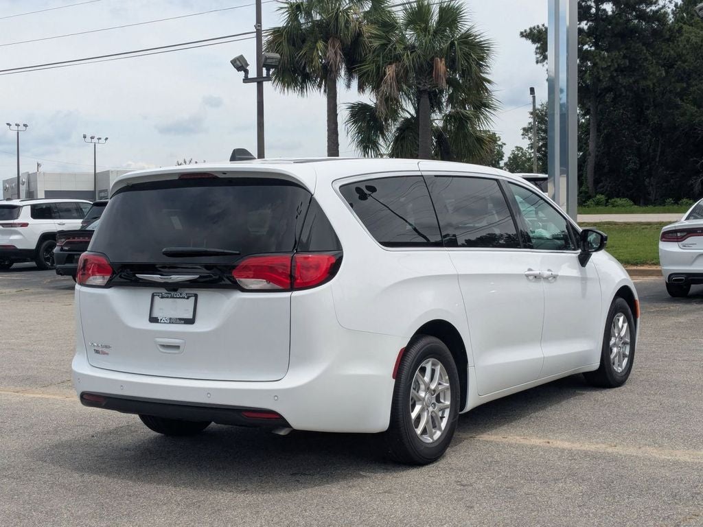 2026 Chrysler Voyager VOYAGER LX