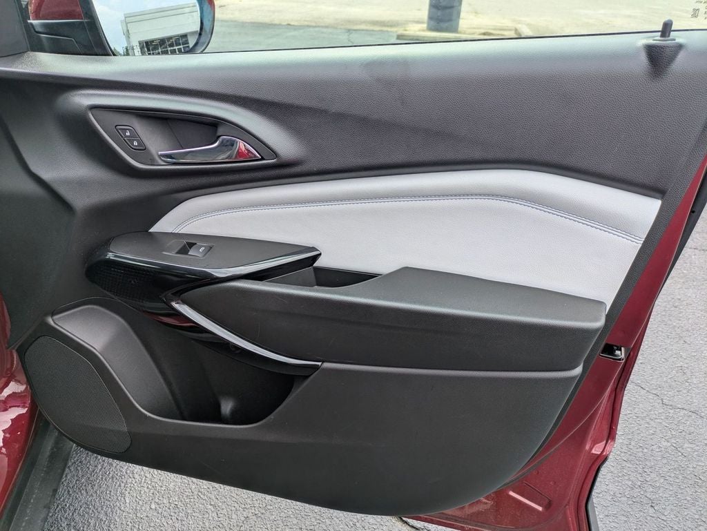 2025 Chevrolet Trax FWD LT