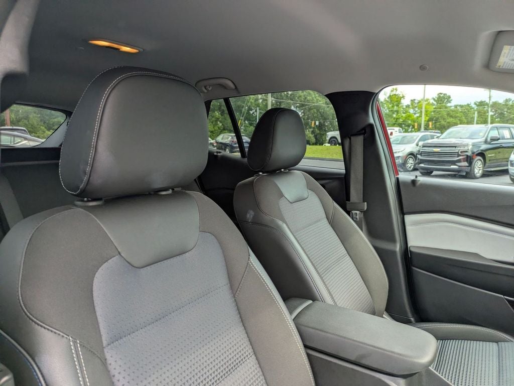 2025 Chevrolet Trax FWD LT