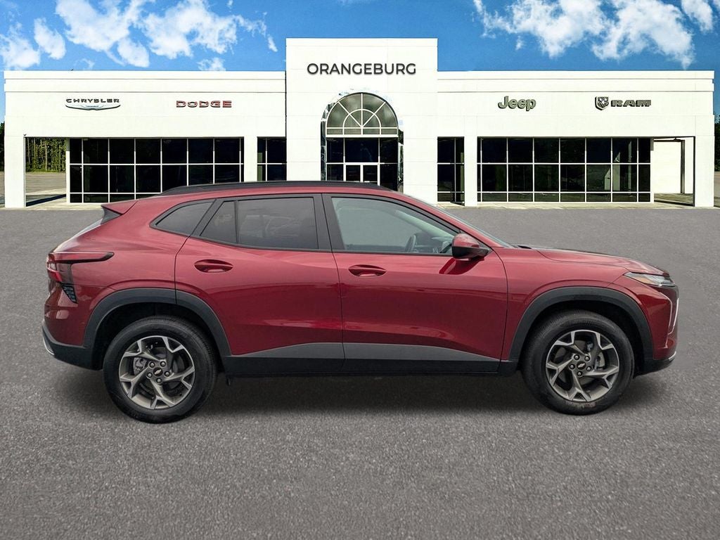 2025 Chevrolet Trax FWD LT
